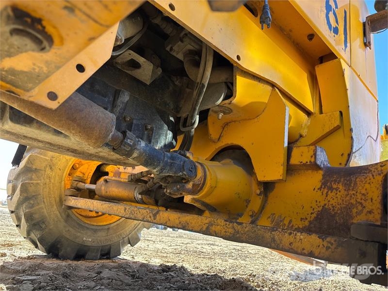 JCB 930 Vanterenski viljuškar