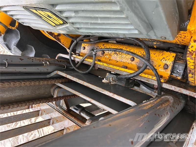 JCB 930 Rough terrain trucks