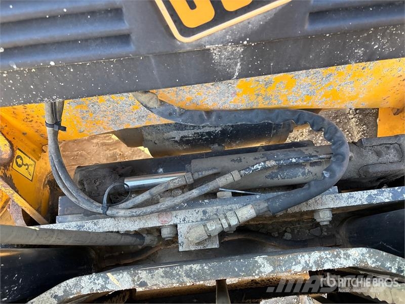 JCB 940-4 10000 lb 4x4 Rough Terrain Forklift Elevatore per esterni
