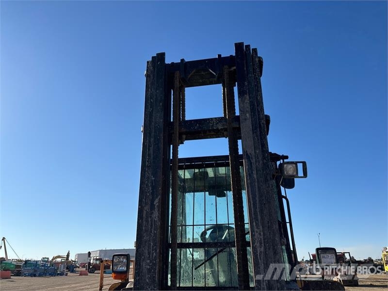 JCB 940-4 4x4 Rough Terrain Forklift Elevatore per esterni