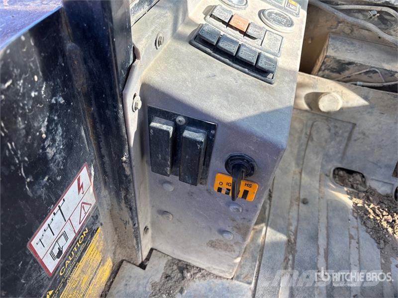 JCB 940-4 4x4 Rough Terrain Forklift Elevatore per esterni