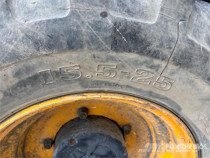 JCB 9504 10000 lb 4x4 Rough Terrain Forklift Elevatore per esterni