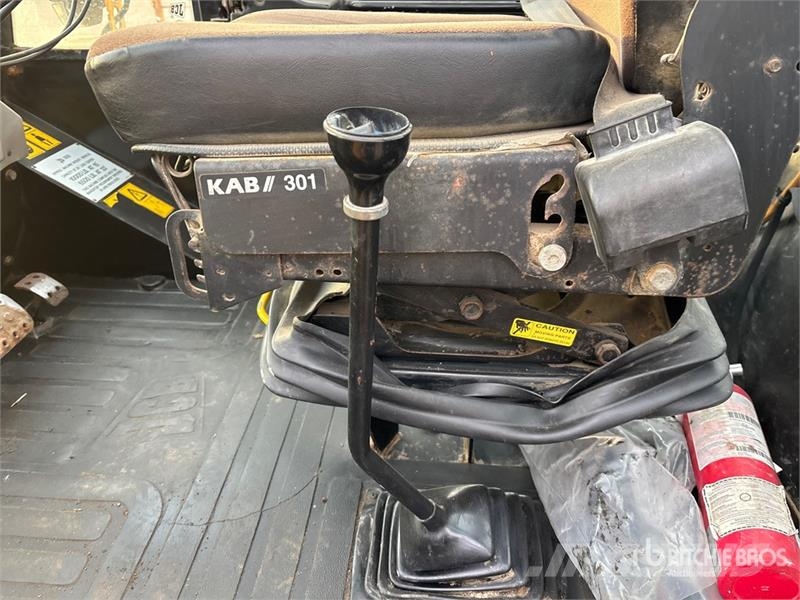 JCB 9504 10000 lb 4x4 Rough Terrain Forklift Elevatore per esterni
