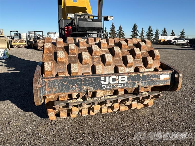 JCB VM132 Padfoot Drum Compactor Walzenzüge