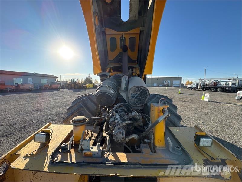 JCB VM132 Padfoot Drum Compactor Walzenzüge
