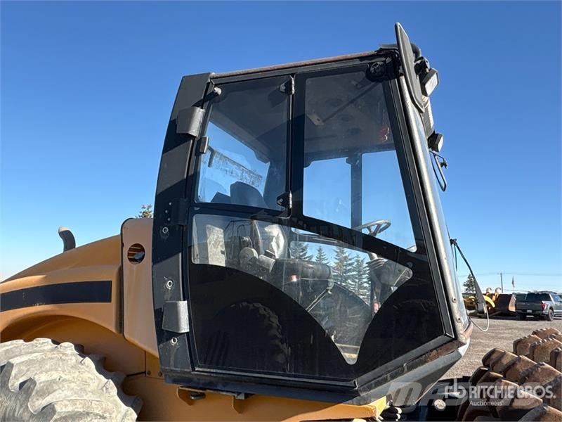 JCB VM132PD Padfoot Drum Compactor (Inoperable) Walzenzüge