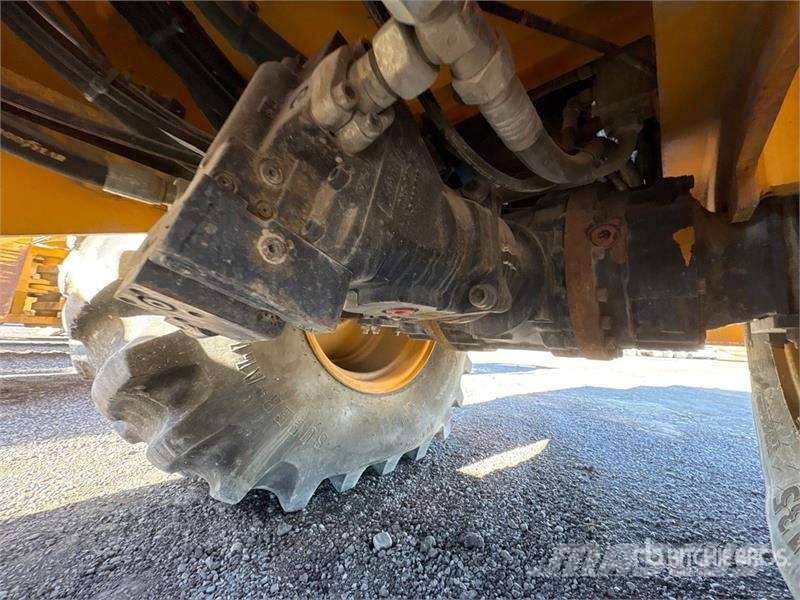 JCB VM132PD Padfoot Drum Compactor (Inoperable) Walzenzüge