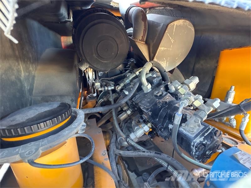 JCB VM132PD Padfoot Drum Compactor (Inoperable) Walzenzüge