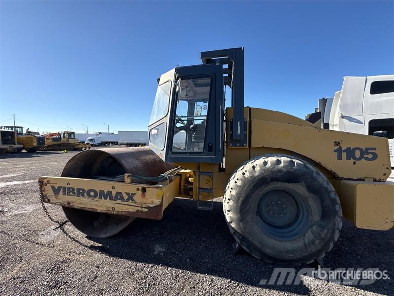 JCB W1105D Smooth Drum Compactor (Inoperable) Rolos compactadores monocilíndricos