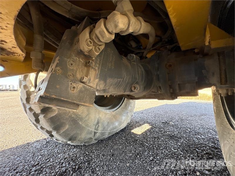 JCB W1105D Smooth Drum Compactor (Inoperable) Rolos compactadores monocilíndricos