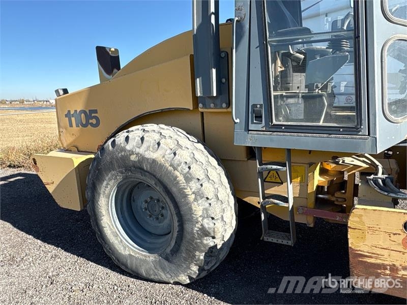 JCB W1105D Smooth Drum Compactor (Inoperable) Rolos compactadores monocilíndricos