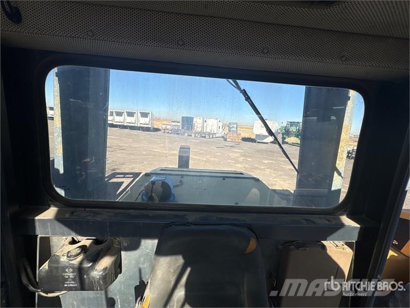 JCB W1105D Smooth Drum Compactor Walzenzüge