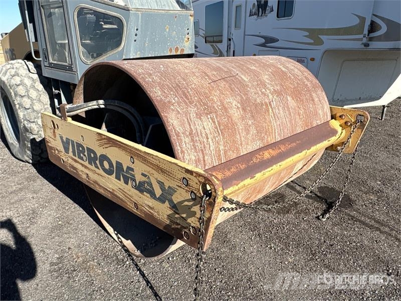 JCB W1105D Smooth Drum Compactor (Inoperable) Rolos compactadores monocilíndricos