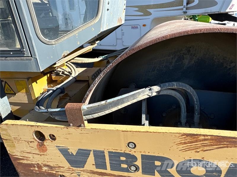 JCB W1105D Smooth Drum Compactor (Inoperable) Rolos compactadores monocilíndricos