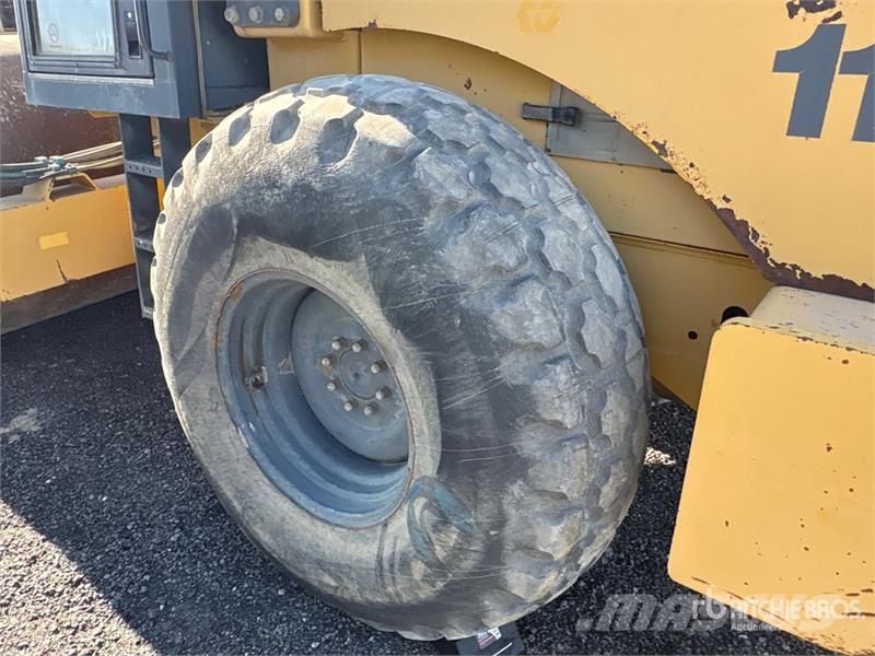 JCB W1105D Smooth Drum Compactor (Inoperable) Rolos compactadores monocilíndricos