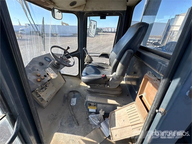 JCB W1105D Smooth Drum Compactor (Inoperable) Rolos compactadores monocilíndricos