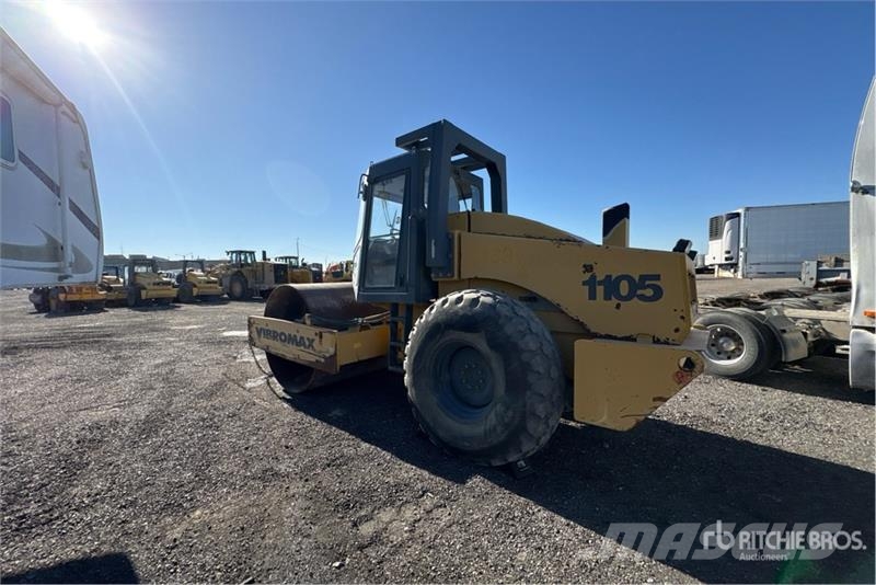 JCB W1105D Smooth Drum Compactor (Inoperable) Rolos compactadores monocilíndricos