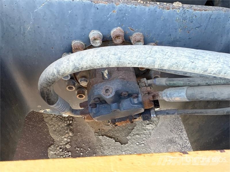 JCB W1105D Smooth Drum Compactor (Inoperable) Rolos compactadores monocilíndricos