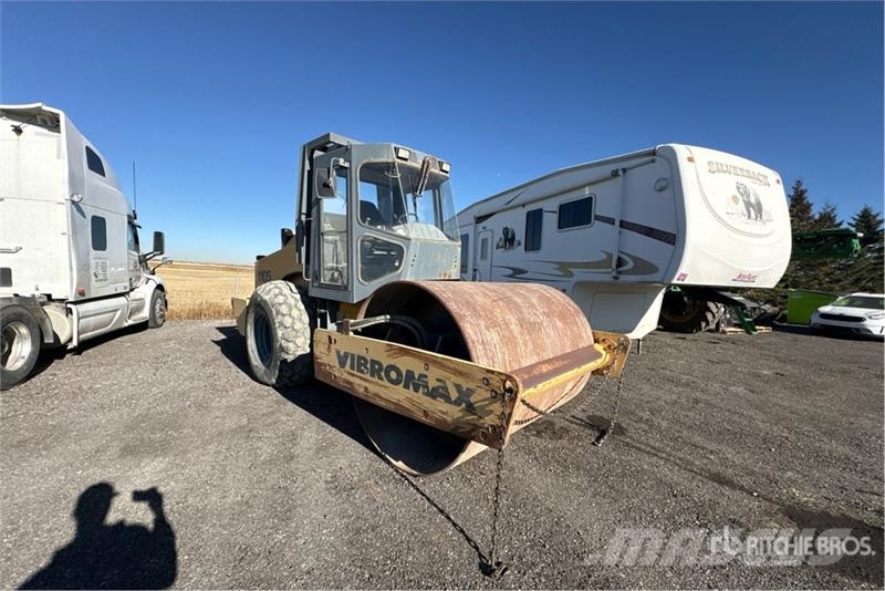 JCB W1105D Smooth Drum Compactor (Inoperable) Rolos compactadores monocilíndricos