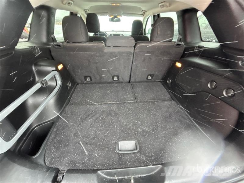 Jeep Cherokee 4WD SUV Coches