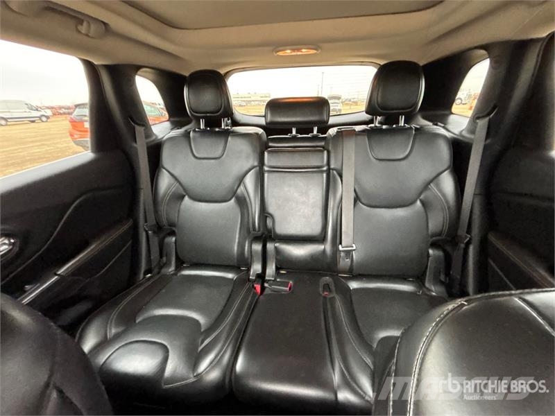 Jeep Cherokee 4WD SUV 汽车