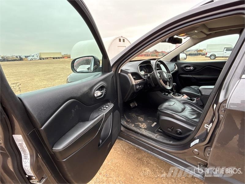 Jeep Cherokee 4WD SUV 汽车