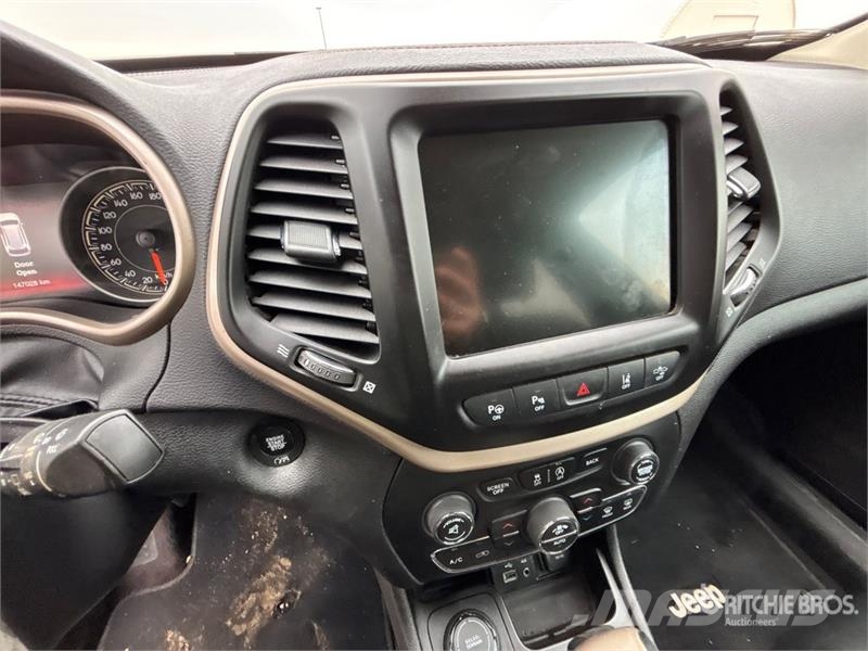 Jeep Cherokee 4WD SUV 汽车