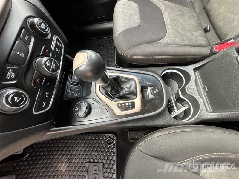 Jeep Cherokee 4WD SUV Cars