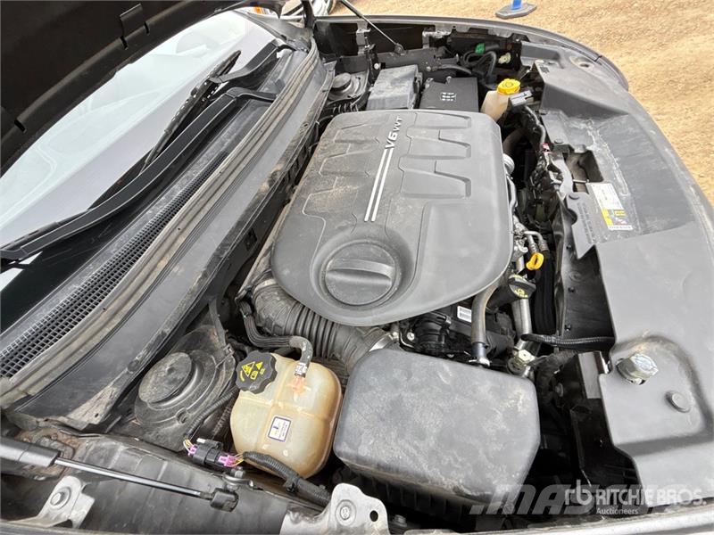 Jeep Cherokee 4WD SUV 汽车