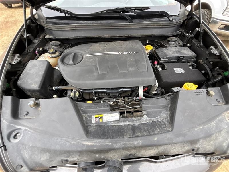 Jeep Cherokee 4WD SUV 汽车