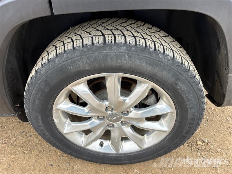 Jeep Cherokee 4WD SUV 汽车