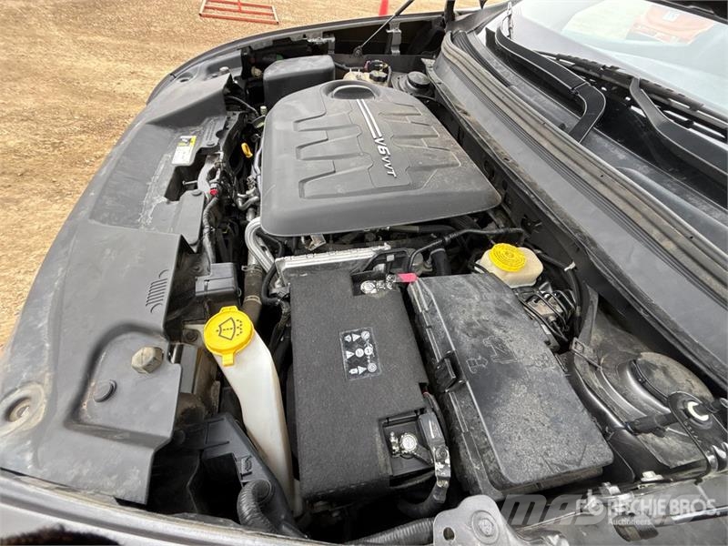 Jeep Cherokee 4WD SUV 汽车