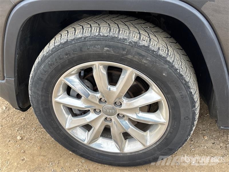 Jeep Cherokee 4WD SUV 汽车