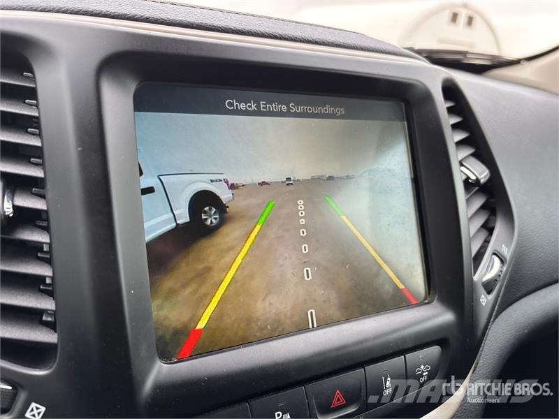 Jeep Cherokee 4WD SUV 汽车