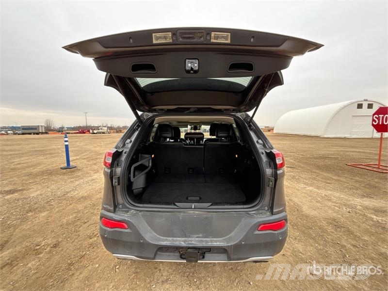 Jeep Cherokee 4WD SUV 汽车