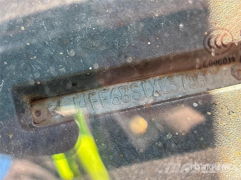 Jeep Cherokee Sport 4WD SUV (Inoperable) Automašīnas