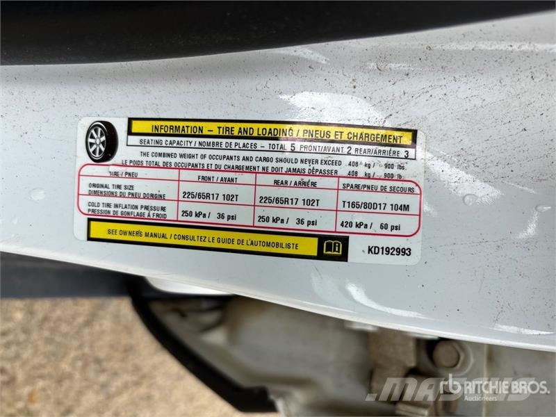 Jeep Cherokee Sport 4x4 SUV 自動車