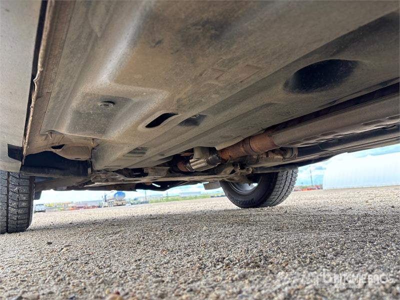 Jeep Cherokee Sport 4x4 SUV 自動車