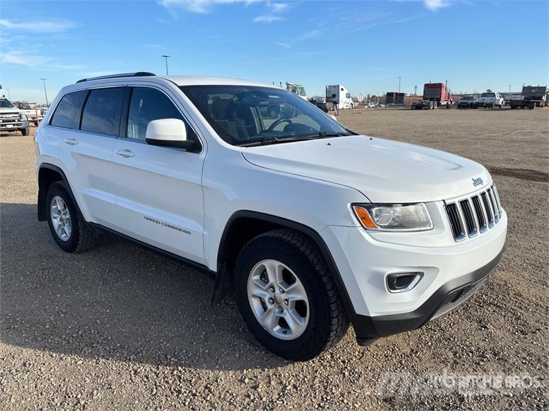 Jeep Grand Cheroke Laredo 4WD SUV سيارات