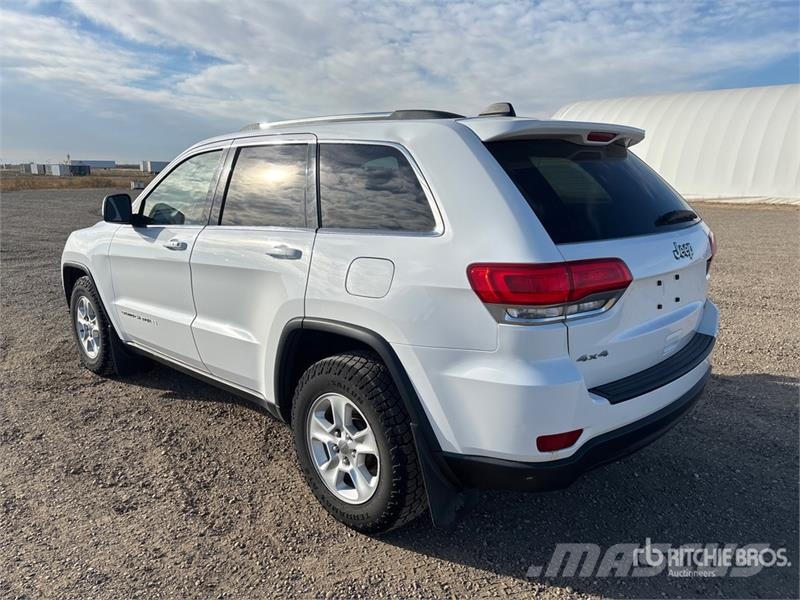 Jeep Grand Cheroke Laredo 4WD SUV سيارات