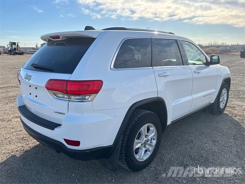 Jeep Grand Cheroke Laredo 4WD SUV سيارات