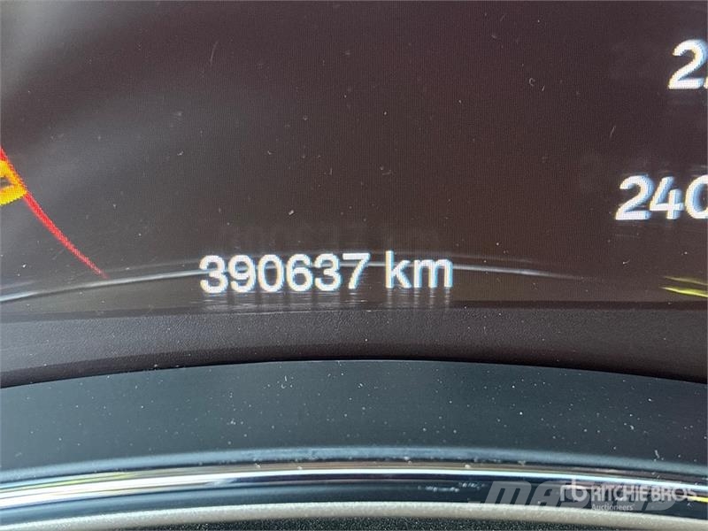 Jeep Grand Cheroke Laredo 4WD SUV سيارات