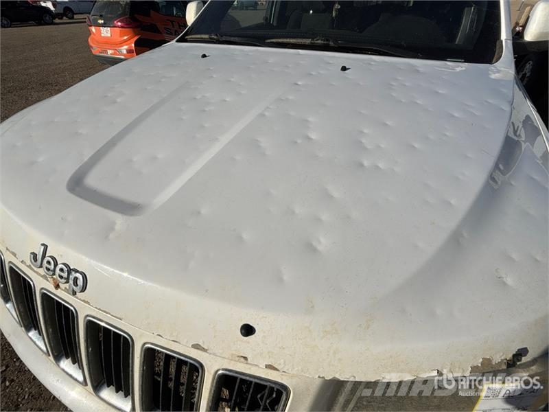 Jeep Grand Cherokee 4WD SUV Automašīnas