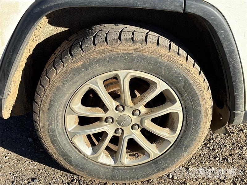 Jeep Grand Cherokee 4WD SUV Automašīnas