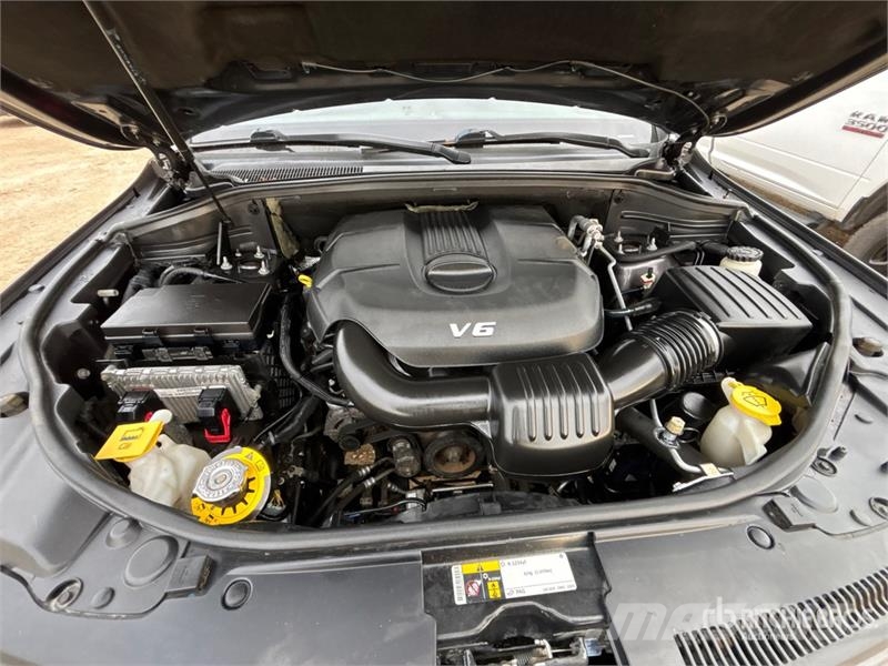 Jeep Grand Cherokee Laredo 4x4 SUV Biler