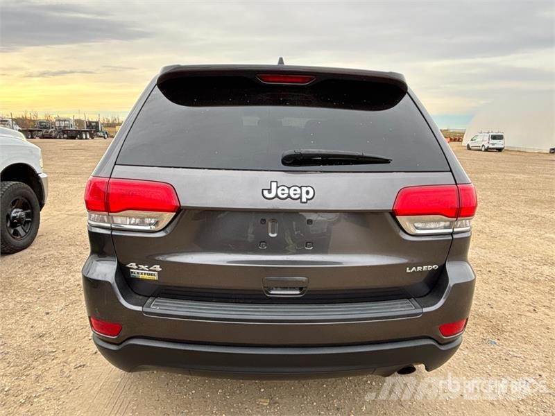 Jeep Grand Cherokee Laredo 4x4 SUV Biler