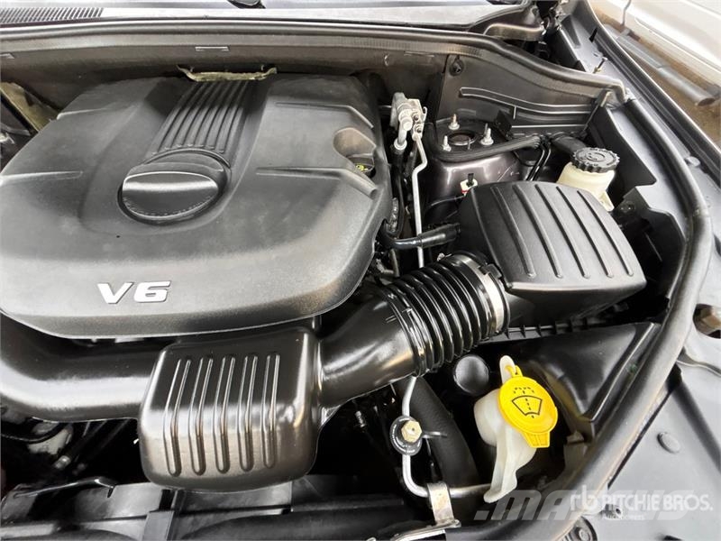 Jeep Grand Cherokee Laredo 4x4 SUV Biler