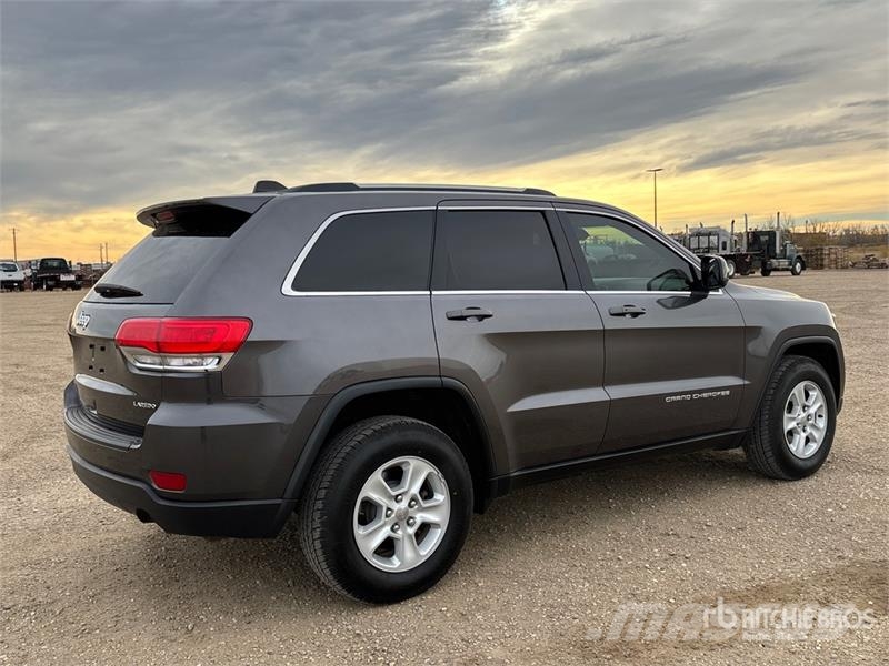 Jeep Grand Cherokee Laredo 4x4 SUV Biler