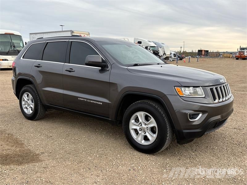 Jeep Grand Cherokee Laredo 4x4 SUV Biler