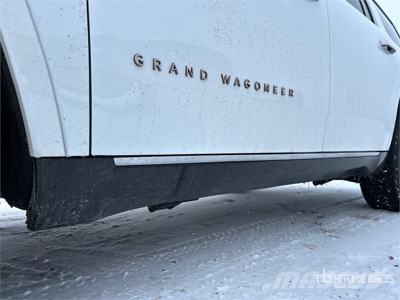 Jeep Grand Wagoneer 4WD SUV Voiture